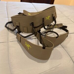 Arc'teryx AR-395a Harness
